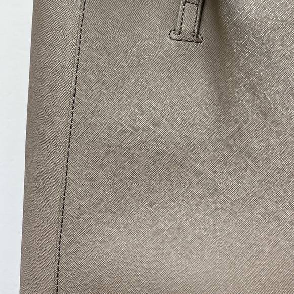 Tory Burch  Leather Tote Bag - Picture 10 of 11